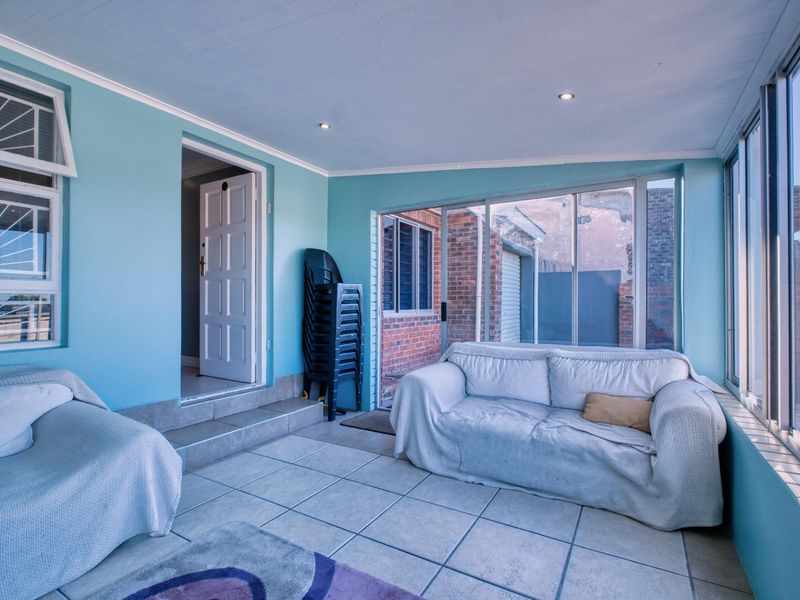 House Pending Sale In Port Elizabeth - Photo 5
