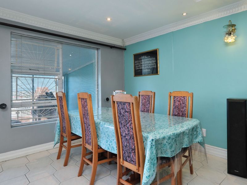 House Pending Sale In Port Elizabeth - Photo 8