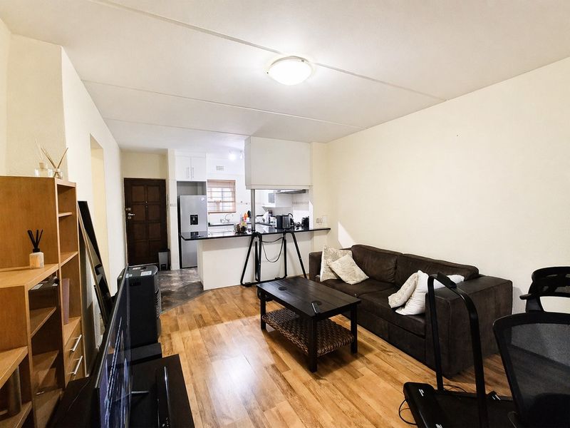 Apartment For Sale In Randburg - Photo 8