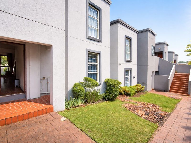 Apartment For Sale In Randburg - Photo 3