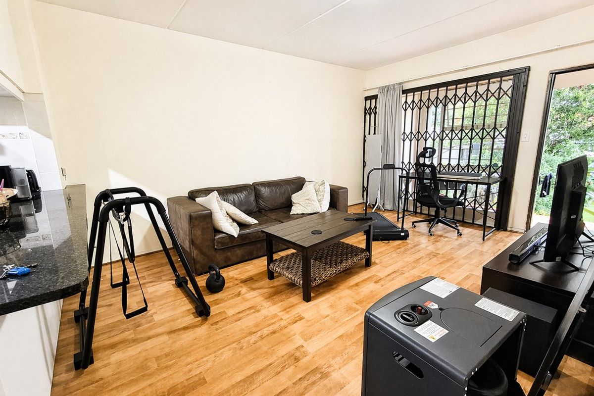 Apartment For Sale In Randburg - Photo 5