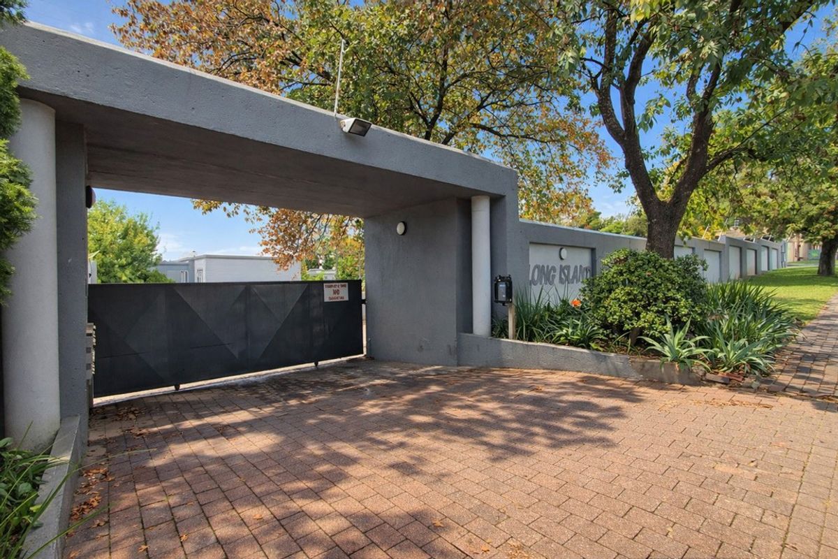 Apartment For Sale In Randburg - Photo 2