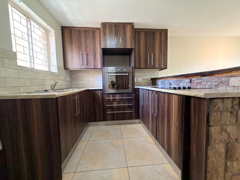 Apartment Rental Monthly In Parow - Photo 2