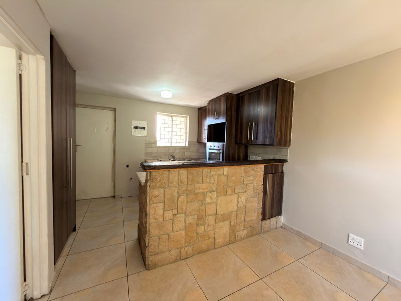 Apartment Rental Monthly In Parow - Photo 5