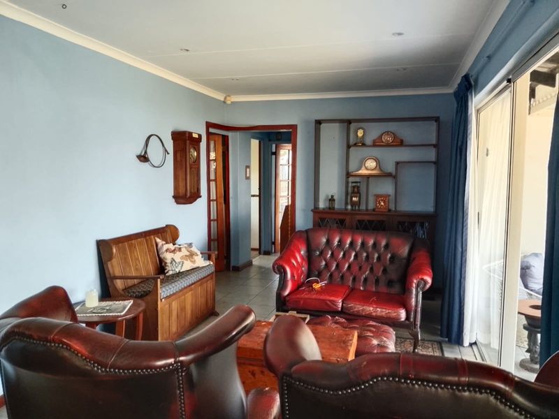House For Sale In Margate - Photo 4