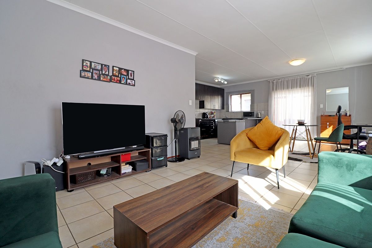 Cluster Rental Monthly In Midrand - Photo 4