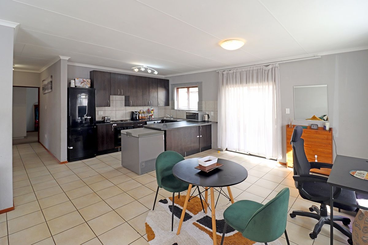 Cluster Rental Monthly In Midrand - Photo 5