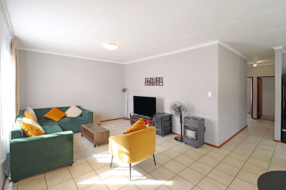 Cluster Rental Monthly In Midrand - Photo 3