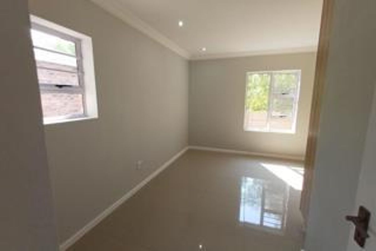 House For Sale In Port Elizabeth - Photo 4