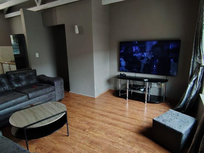 Apartment For Sale In Kempton Park - Photo 5