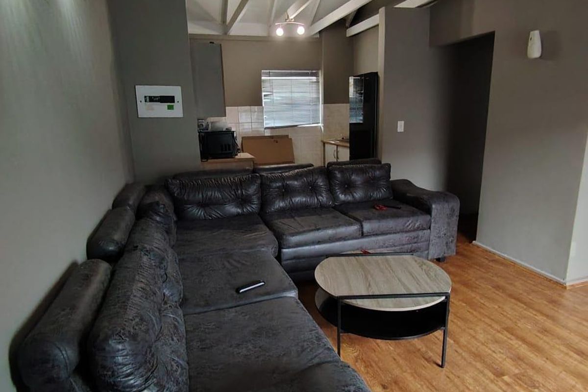 Apartment For Sale In Kempton Park - Photo 4