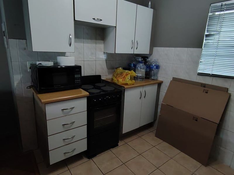 Apartment For Sale In Kempton Park - Photo 7