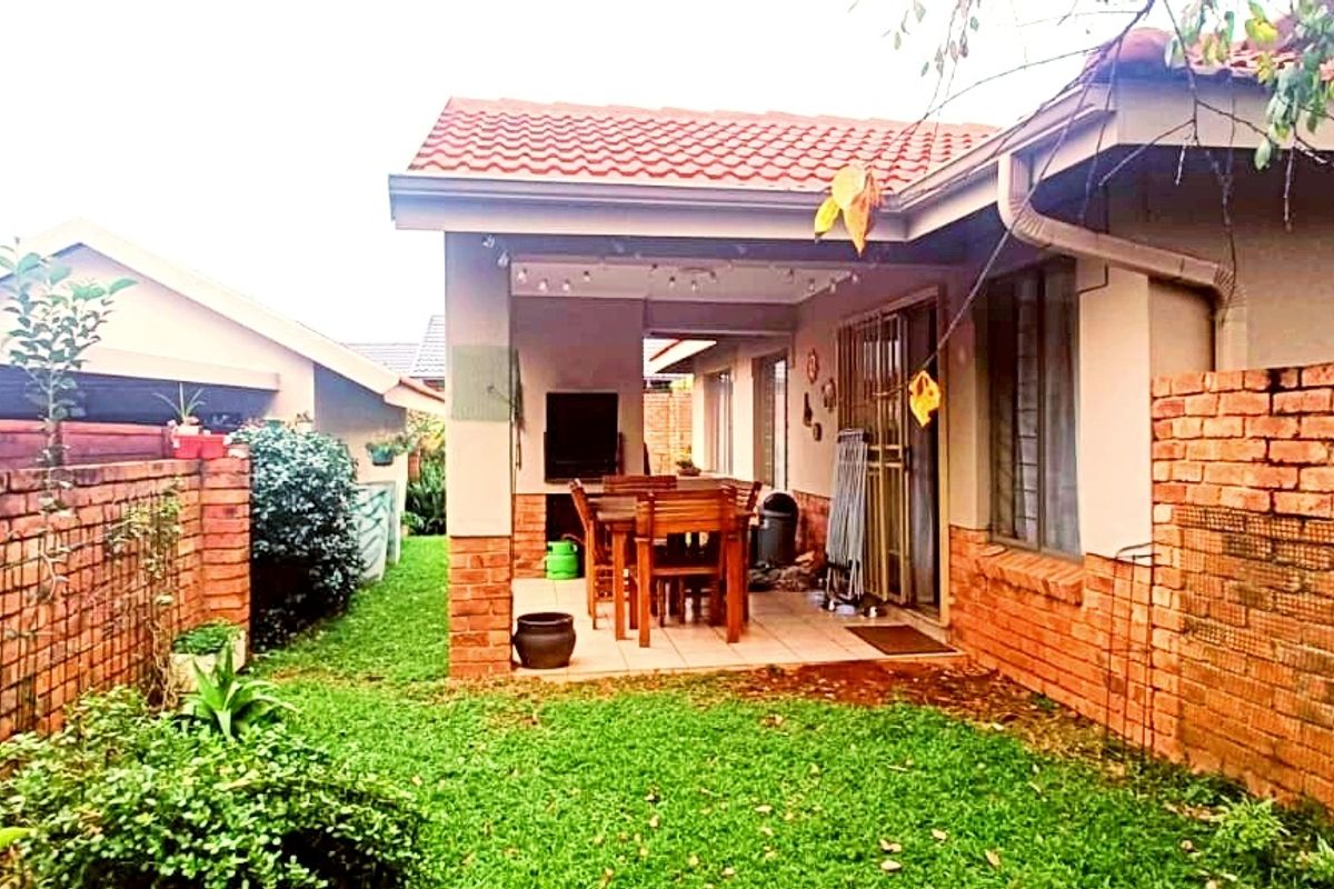 Townhouse Rental Monthly In Centurion - Photo 3