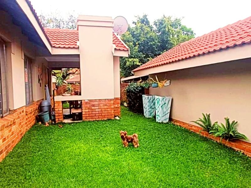 Townhouse Rental Monthly In Centurion - Photo 7
