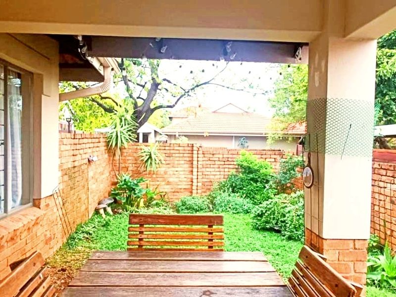 Townhouse Rental Monthly In Centurion - Photo 6