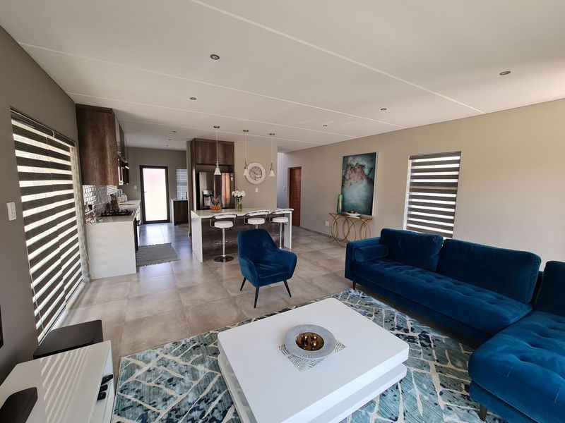 Townhouse For Sale In Bloemfontein - Photo 4