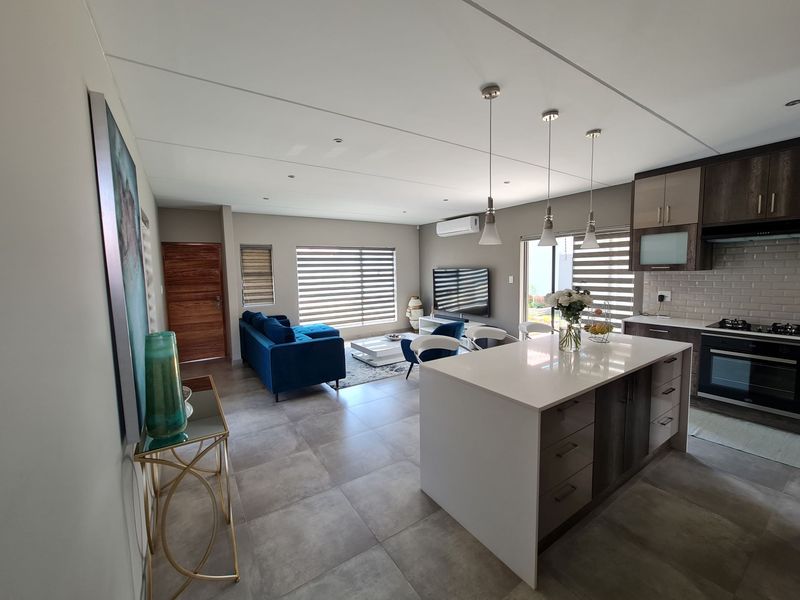 Townhouse For Sale In Bloemfontein - Photo 3