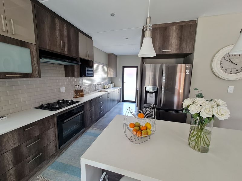 Townhouse For Sale In Bloemfontein - Photo 5