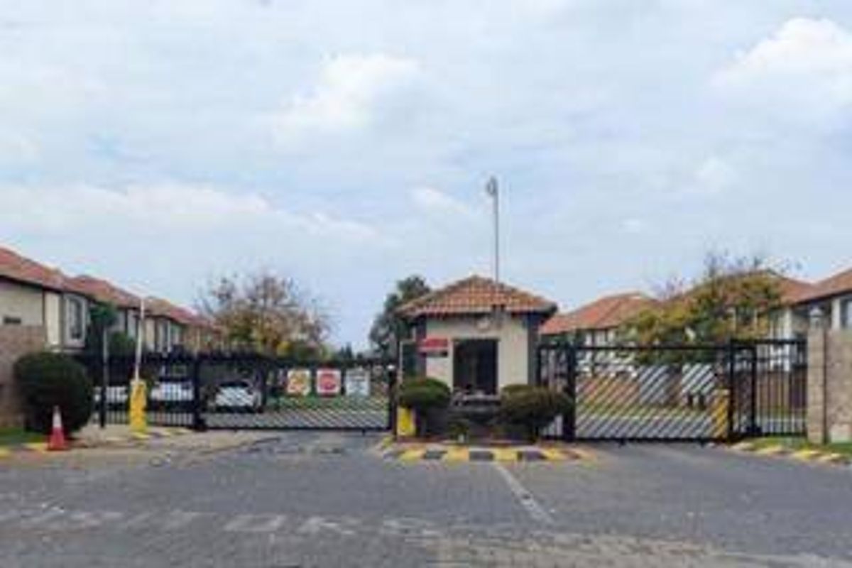 Apartment For Sale In Boksburg - Photo 2