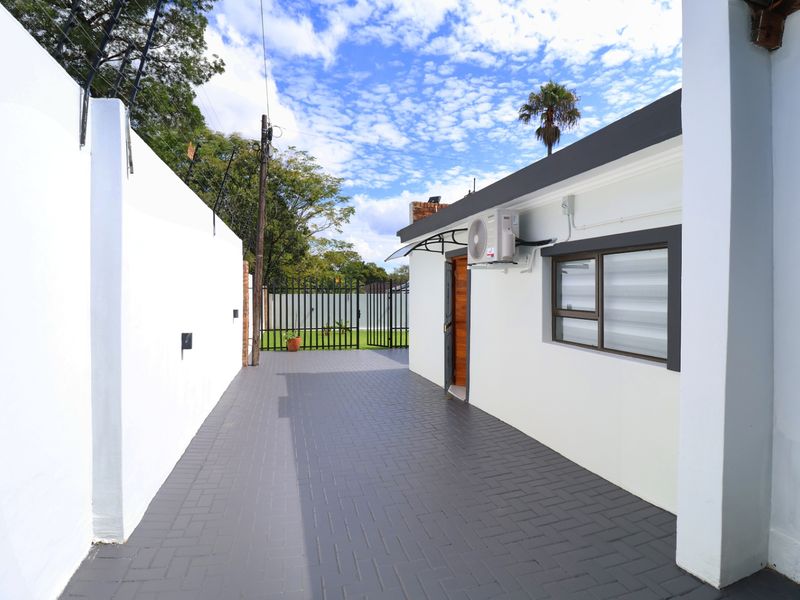 Apartment Rental Monthly In Sandton - Photo 5