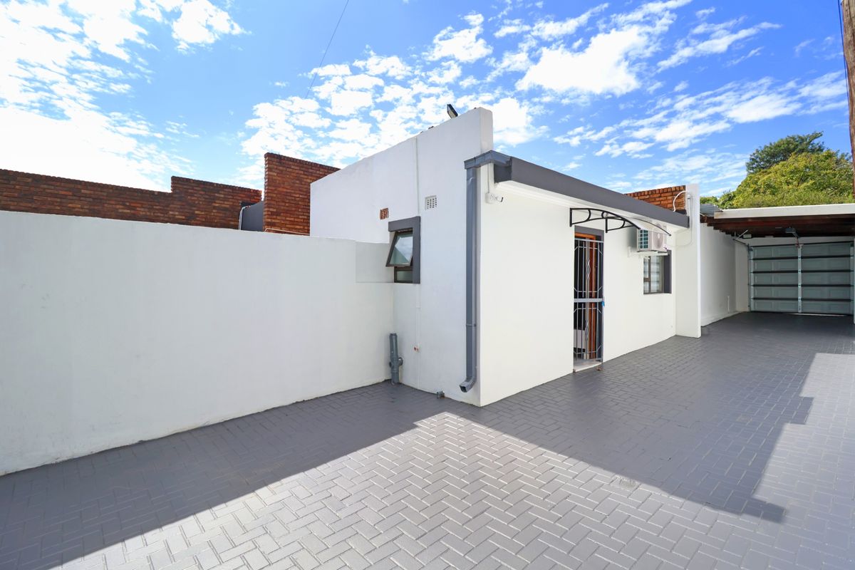 Apartment Rental Monthly In Sandton - Photo 4