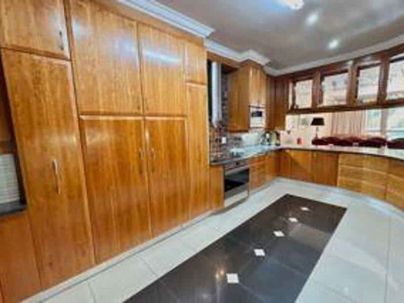 Apartment For Sale In Sandton - Photo 8