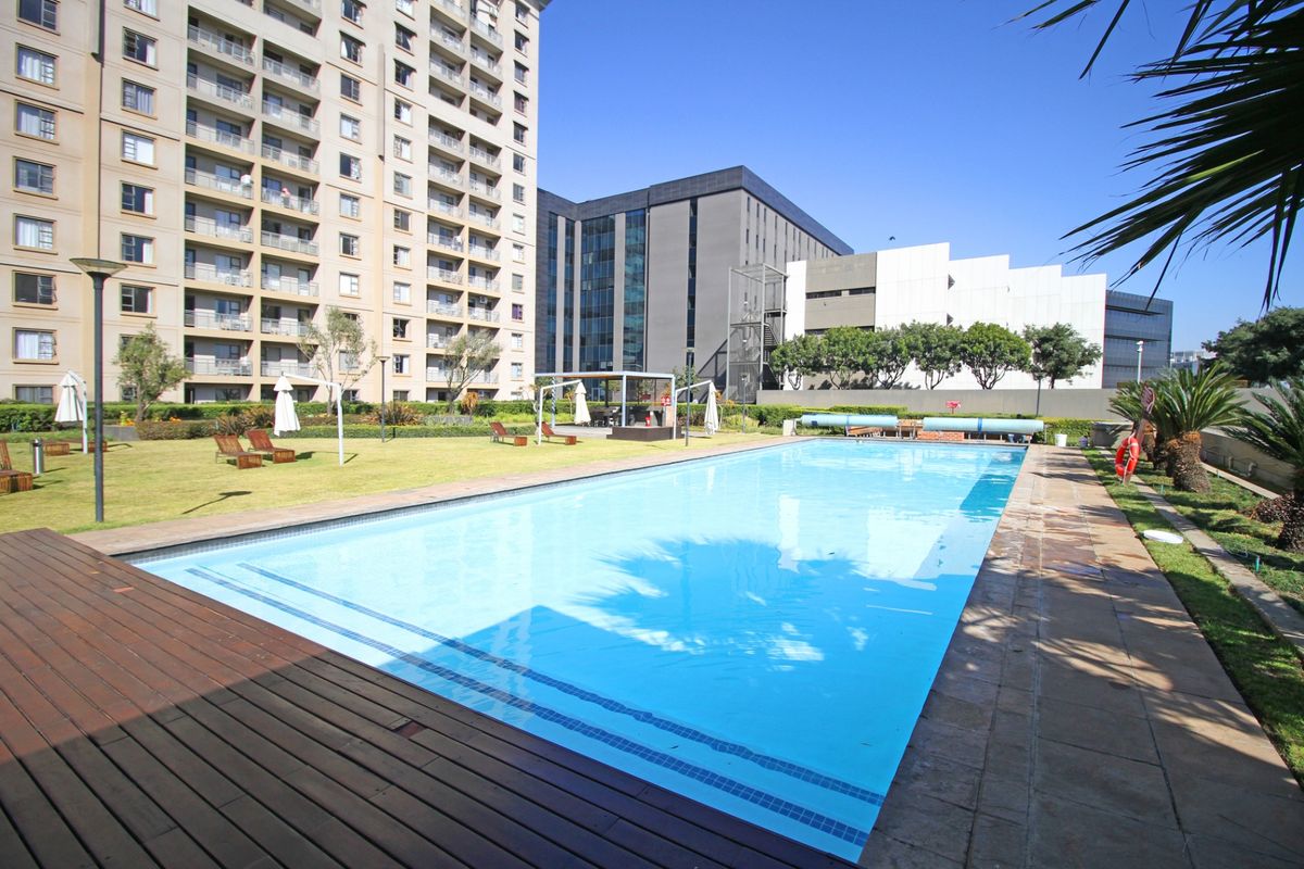 Apartment Rental Monthly In Sandton - Photo 5