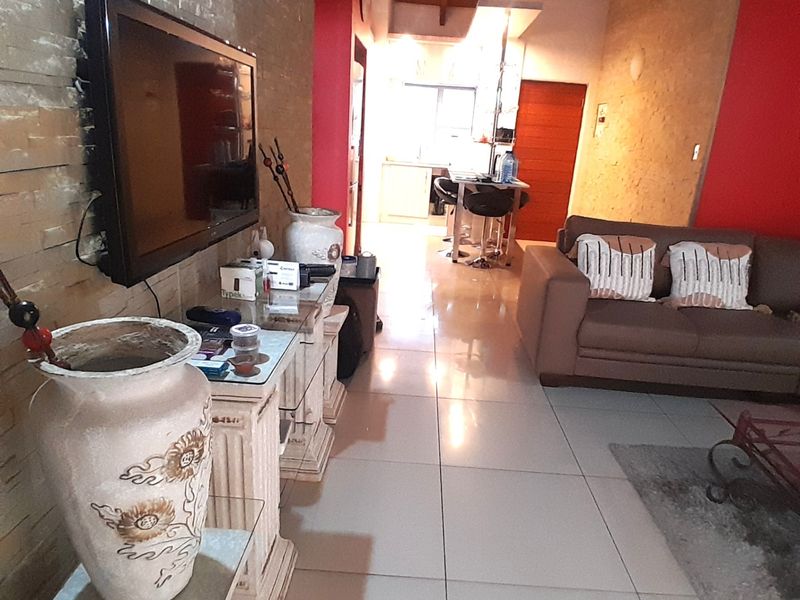 Apartment For Sale In Sandton - Photo 6