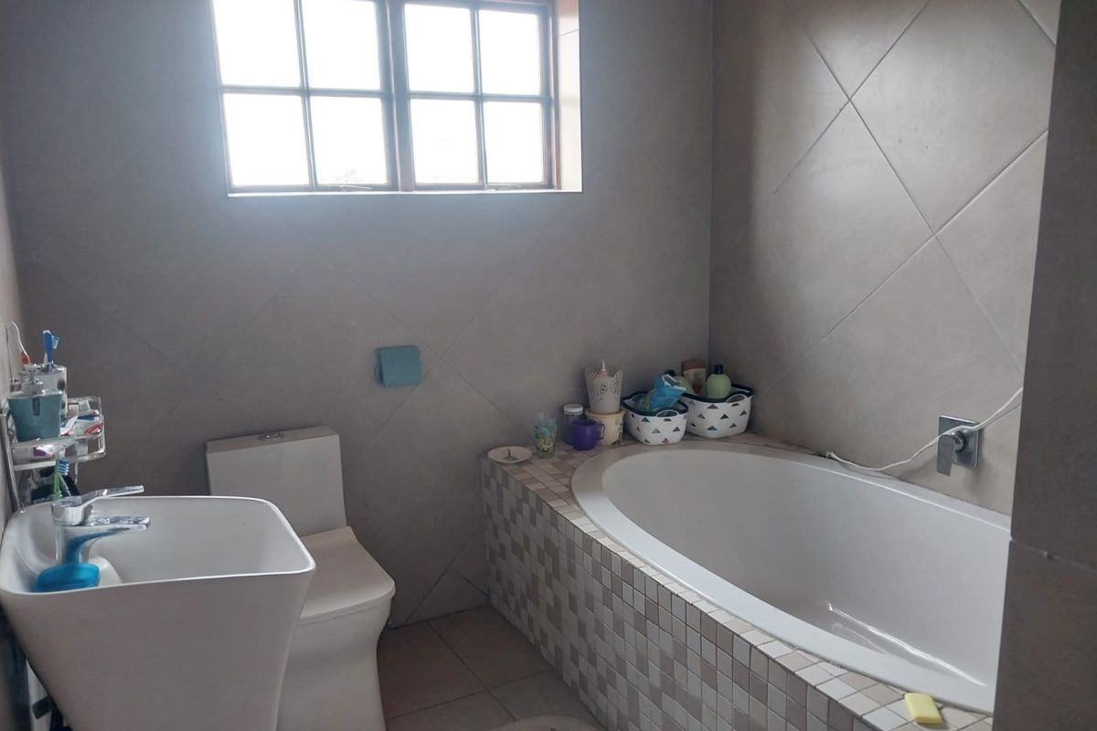 House For Sale In Hammanskraal - Photo 2