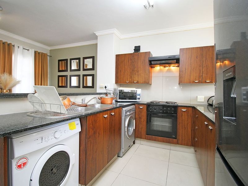 Apartment For Sale In Sandton - Photo 7