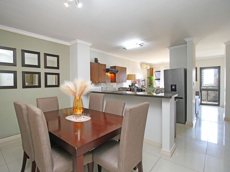 Apartment For Sale In Sandton - Photo 2