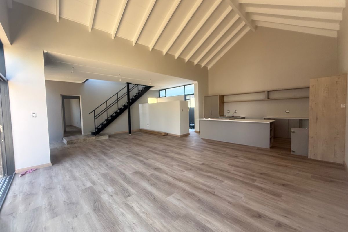 Townhouse For Sale In Bloemfontein - Photo 4