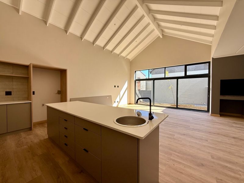 Townhouse For Sale In Bloemfontein - Photo 5