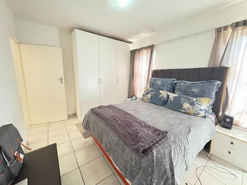 Apartment For Sale In Roodepoort - Photo 5