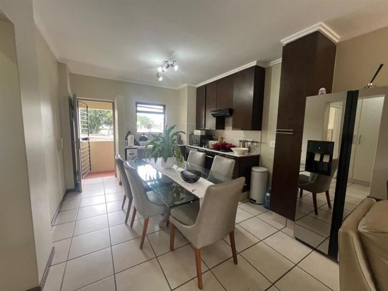 Apartment For Sale In Sandton - Photo 3