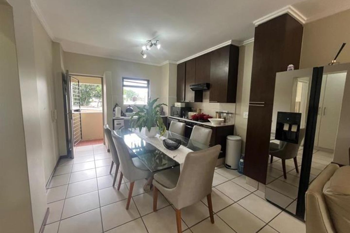 Apartment For Sale In Sandton - Photo 3