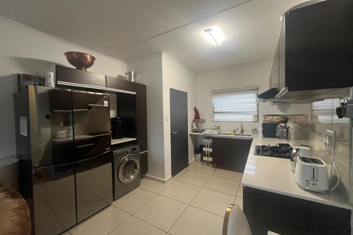Apartment For Sale In Sandton - Photo 4