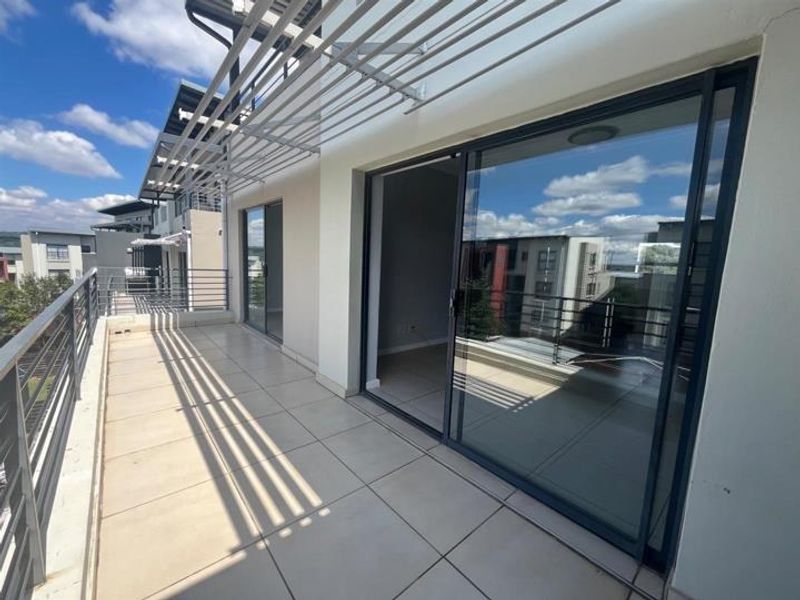 Apartment For Sale In Sandton - Photo 3