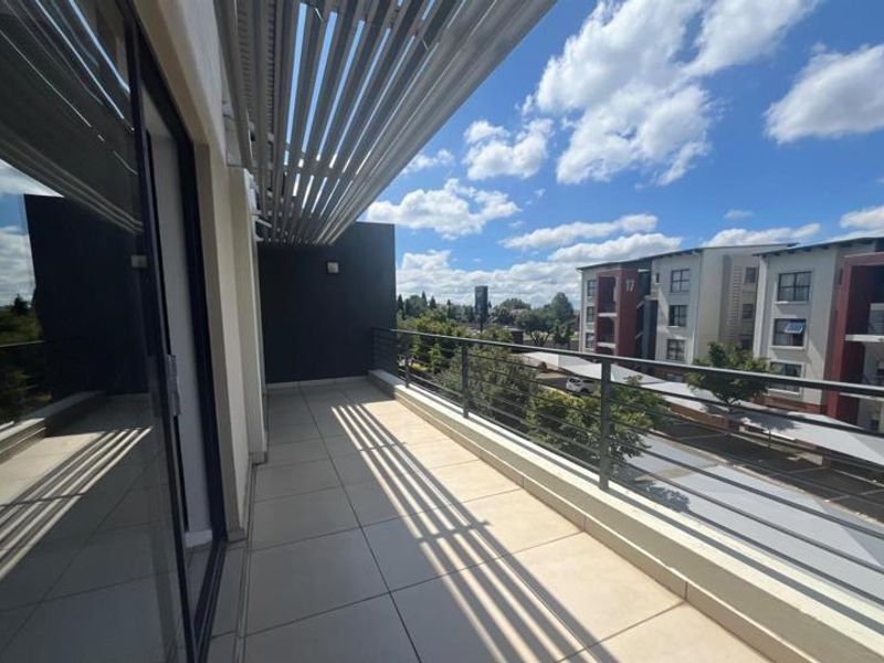 Apartment For Sale In Sandton - Photo 2