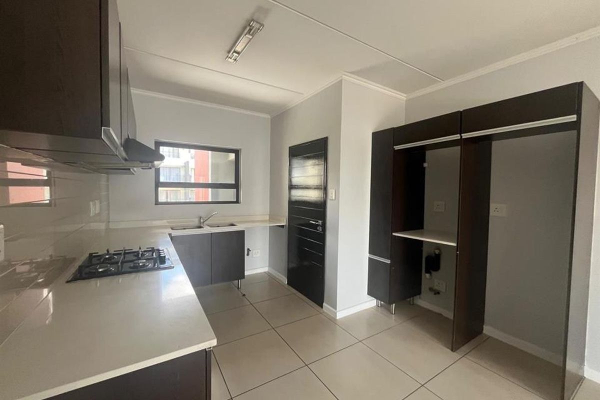 Apartment For Sale In Sandton - Photo 5