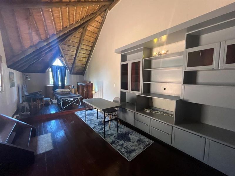 Apartment For Sale In Sandton - Photo 8