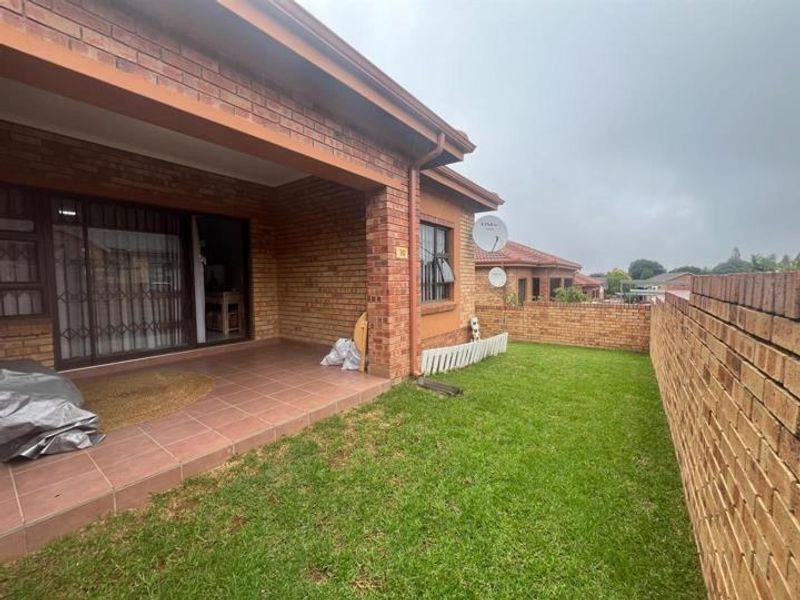 Townhouse For Sale In Roodepoort - Photo 2