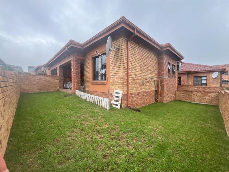 Townhouse For Sale In Roodepoort - Photo 1