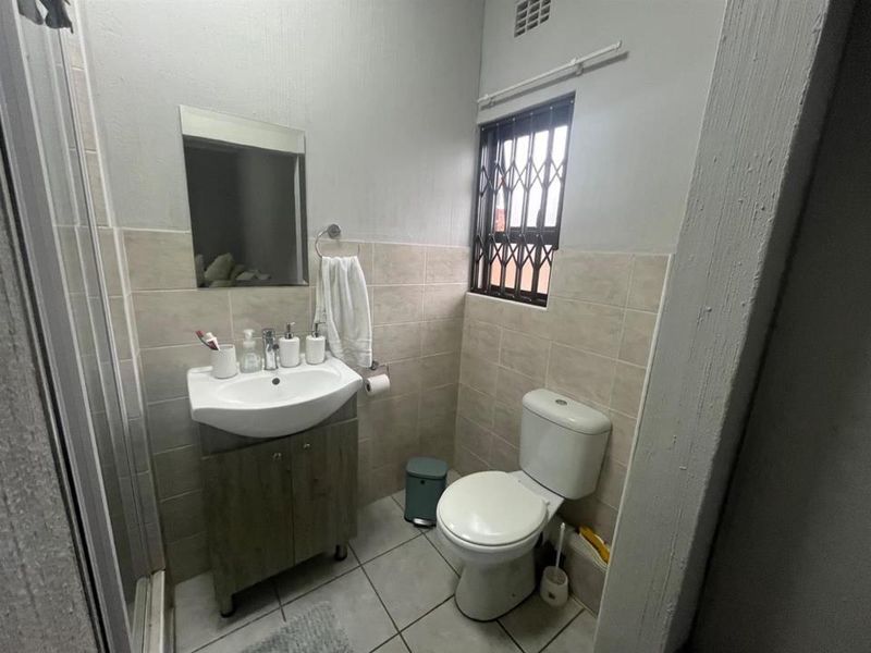 Townhouse For Sale In Roodepoort - Photo 10