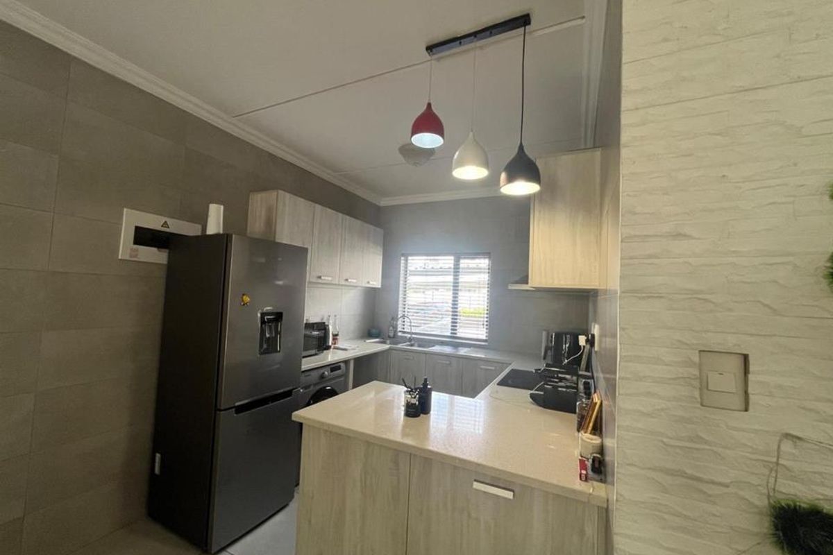 Apartment For Sale In Sandton - Photo 4