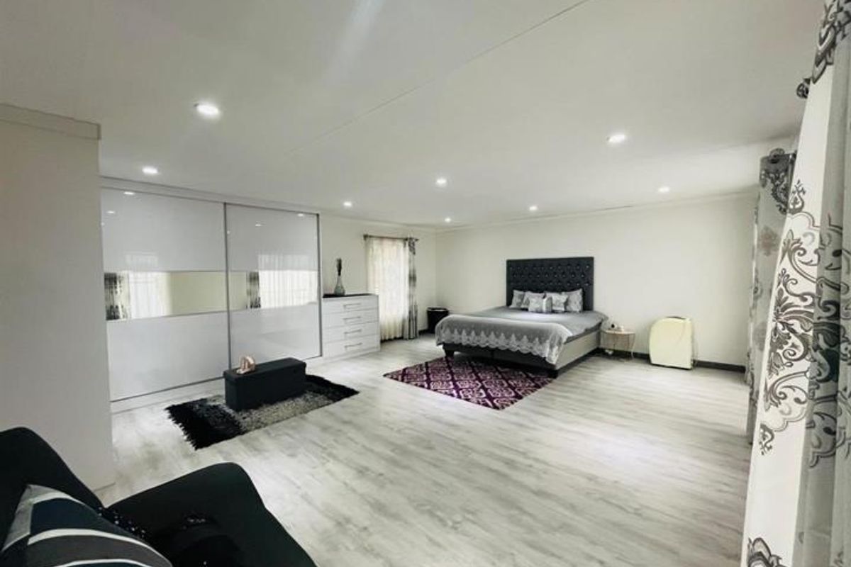 House For Sale In Pretoria - Photo 2