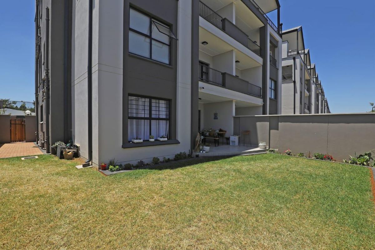 Apartment For Sale In Midrand - Photo 2