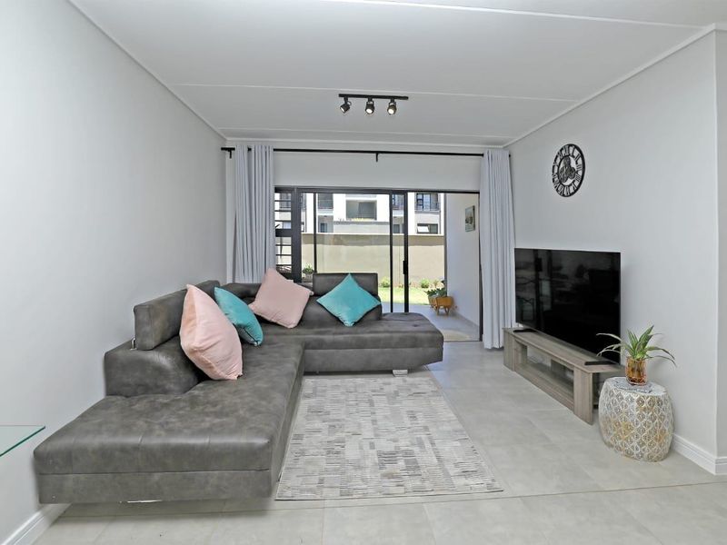 Apartment For Sale In Midrand - Photo 7
