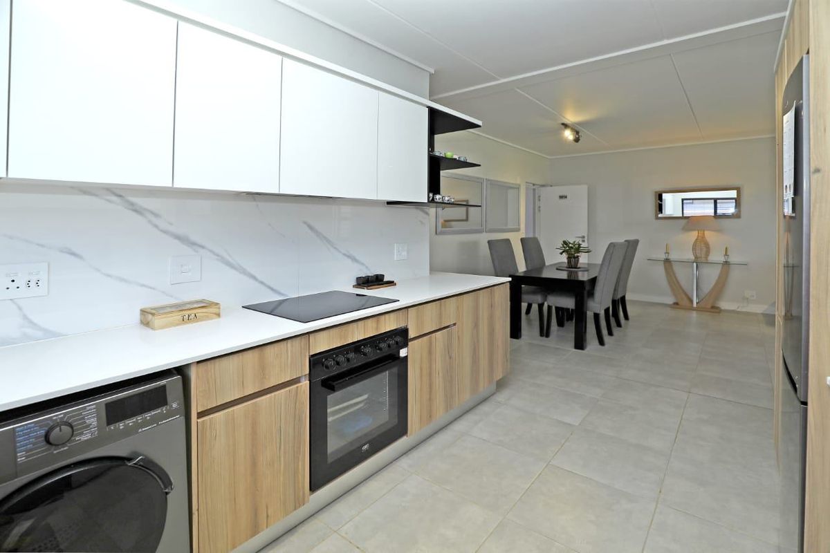Apartment For Sale In Midrand - Photo 5