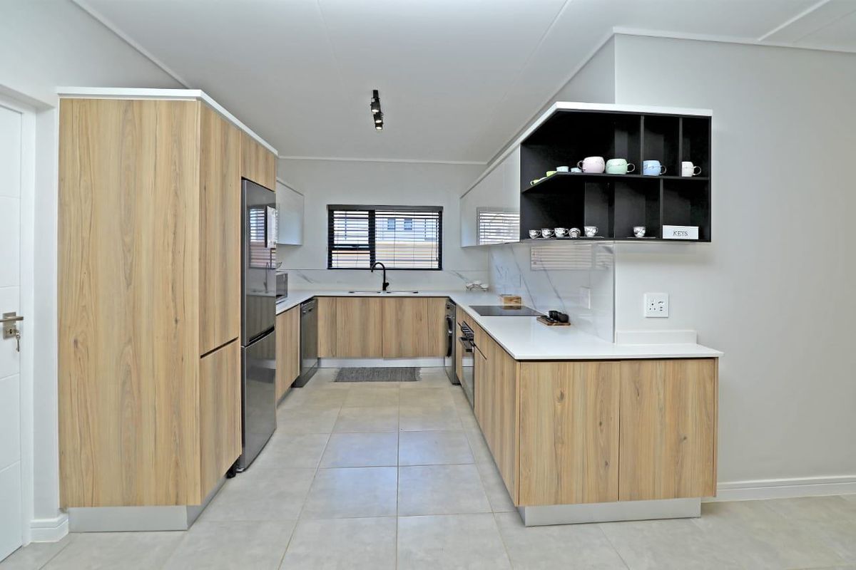 Apartment For Sale In Midrand - Photo 3